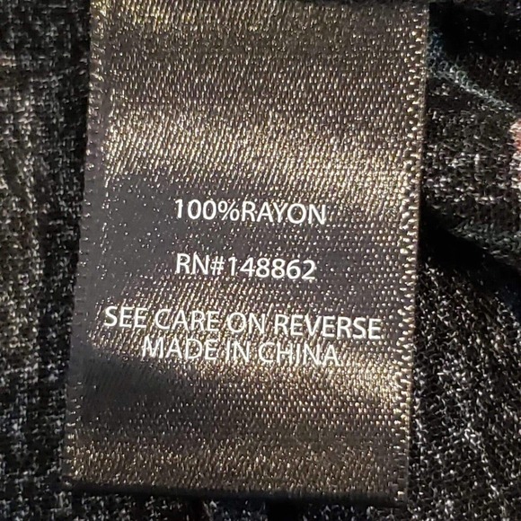 Torrid Plus Size 1X Floral Gold Dot Black Blouse Top Romantic Button Front - Picture 6 of 8